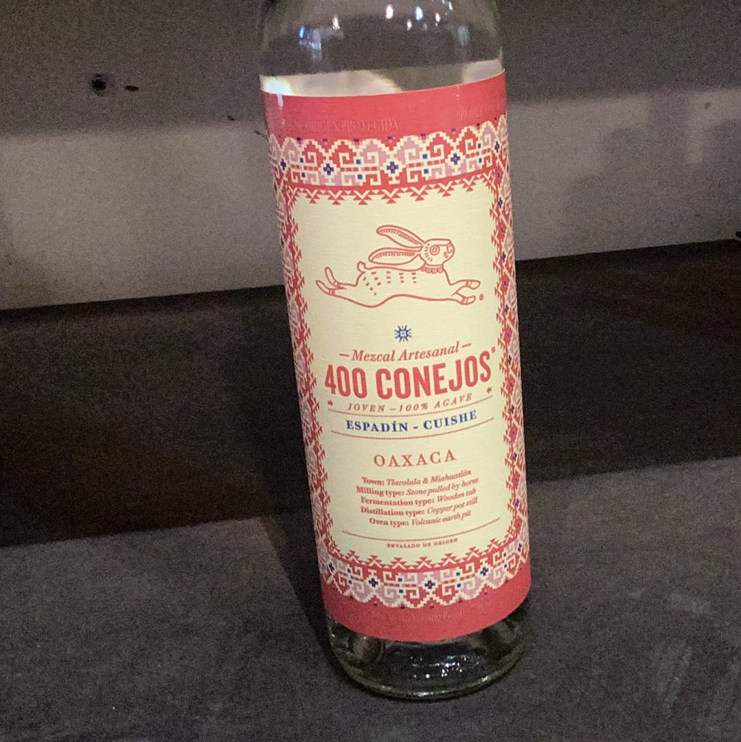 400 Conejos Mezcal Artesanal Espadin Cuishe 100% Agave Oaxaca (750 mL)