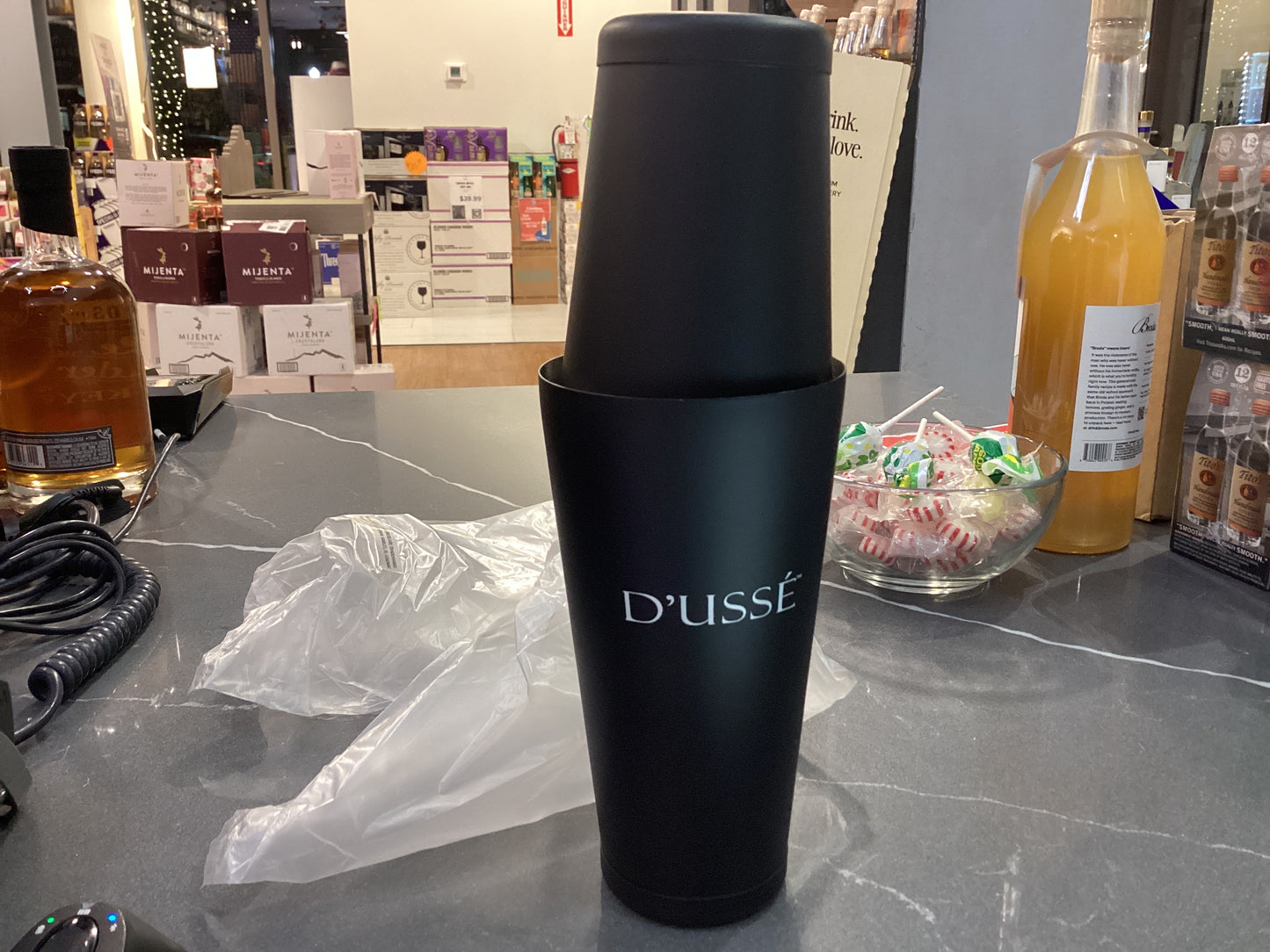 D’usse cocktail shaker