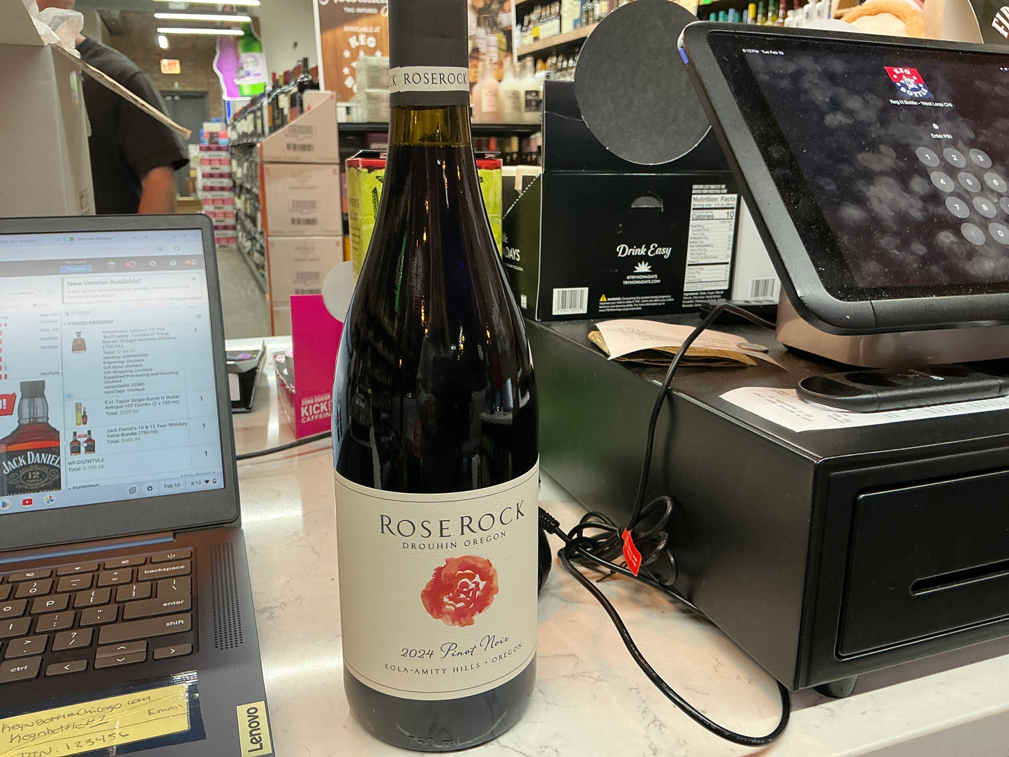 RoseRock Pinot Noir Wine (750mL)