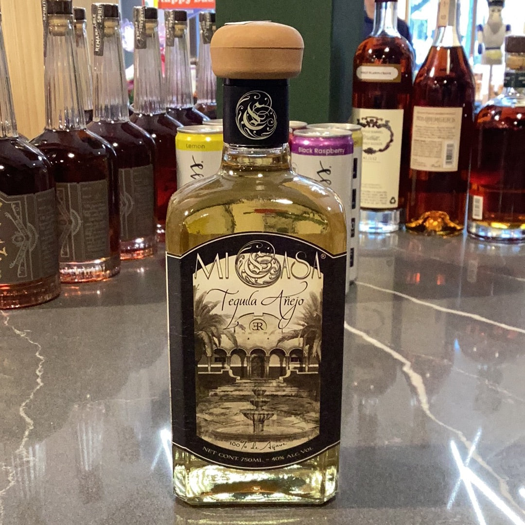 Mi Casa Tequila Añejo (750 ml)