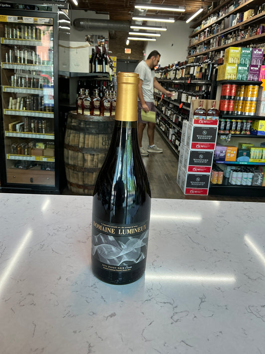 Lumineux Pinot Noir