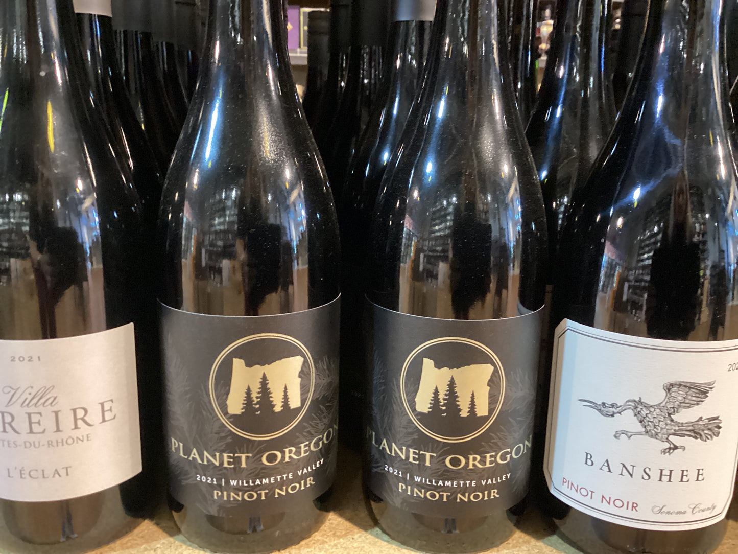 Planet Oregon Wilmette Valley Pinot Noir (750mL)
