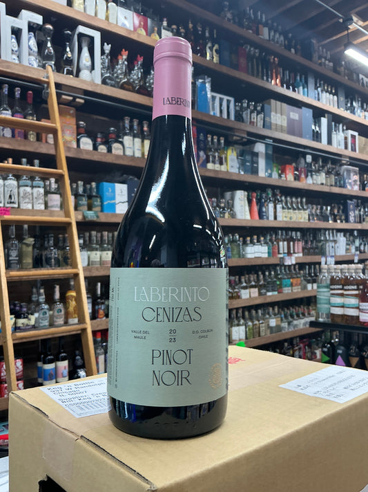 Labernito Cenizas Pinot Noir 750mL
