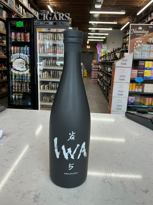 IWA 5 Sake Junmai Daiginjo A 720mL