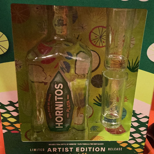 Hornitos 750mL and Shot Glasses Gift Set